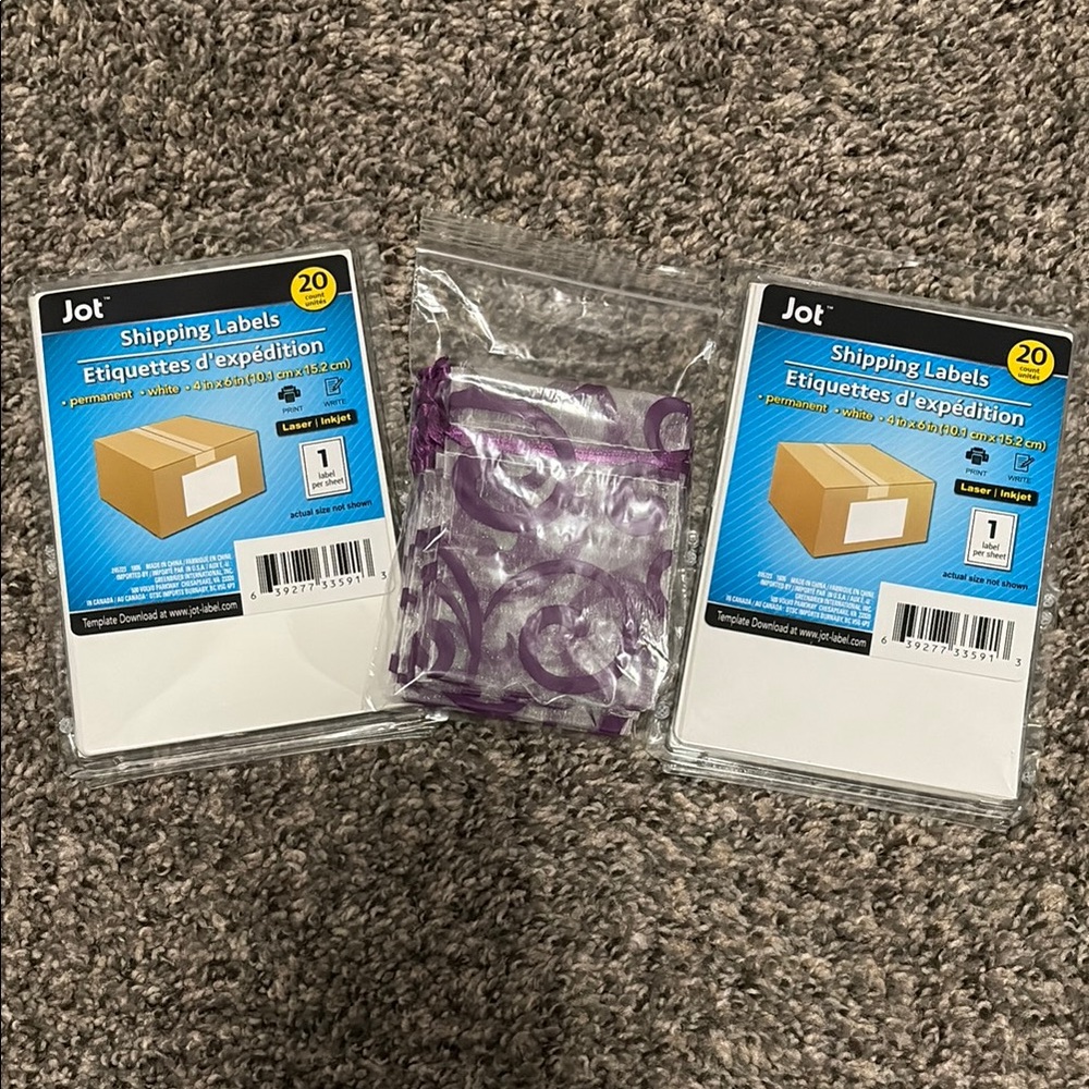 39 JOT Shipping labels with 6 small gift bags